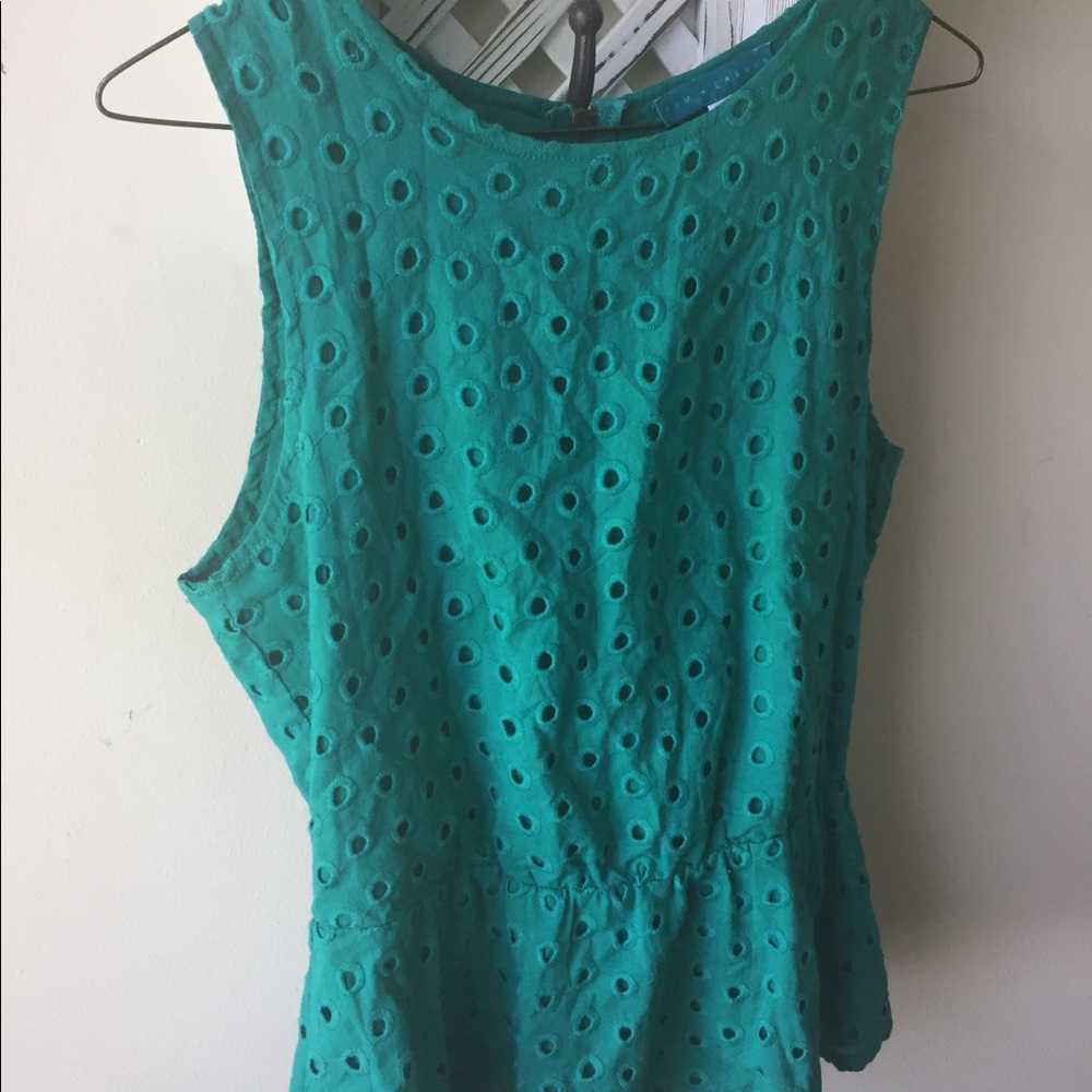 Green top - Picture 3 of 3